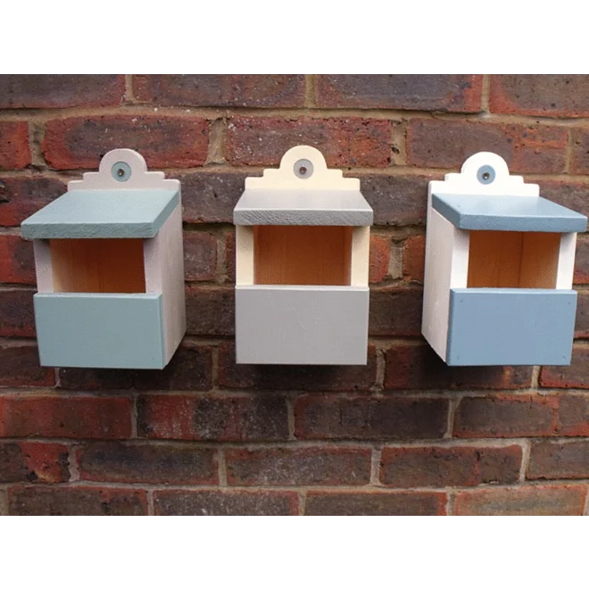 Additional Image for Robin and Wren traditional nest box. blue and white.