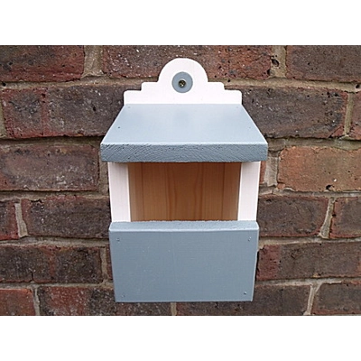 Robin and Wren traditional nest box. blue and white. title=