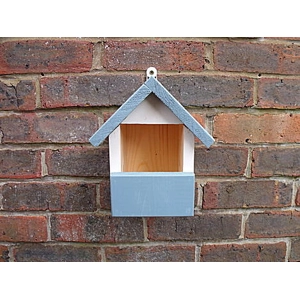 Robin and Wren apex roof blue and white.