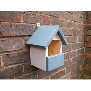 Robin and Wren apex roof blue and white.