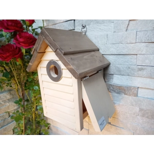 Beach Hut Nest Box. Cream