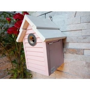 Beach Hut Nest Box. Pink