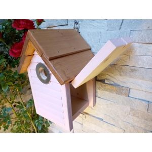 Beach Hut Nest Box. Pink