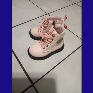 Girls toddler pink boots size UK 5