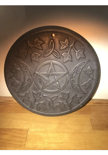 Latex mould for making this gothic style wall plaque