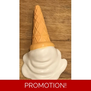 Latex mould for making this splattered ice cream