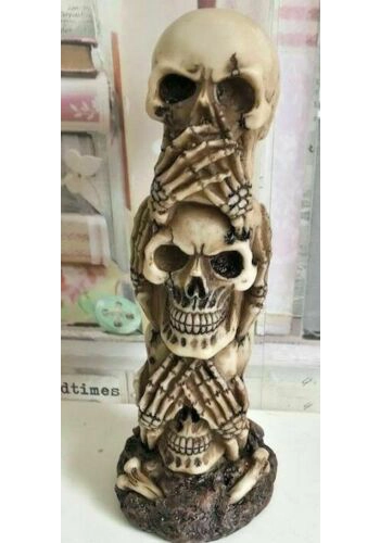 Latex mould for making this spooky skull tree