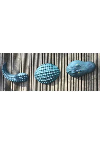 3 latex moulds for making this 3 piece crocodile lawn decor