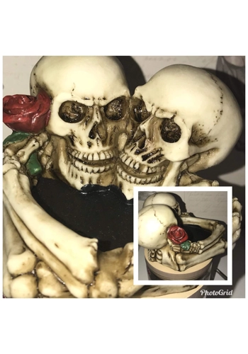 Spooky skeleton ashtray