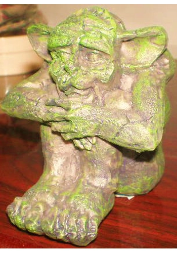 Small kneeling gargoyle