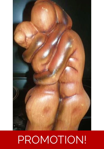 Hugging Couple statue