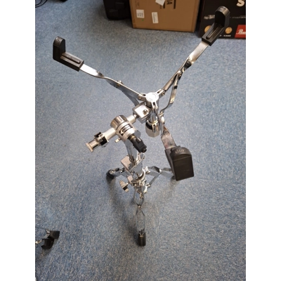 DW 9000 Snare Drum Stand