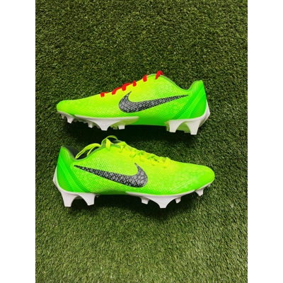 Kobe grinch cleats Kobe grinch cleats