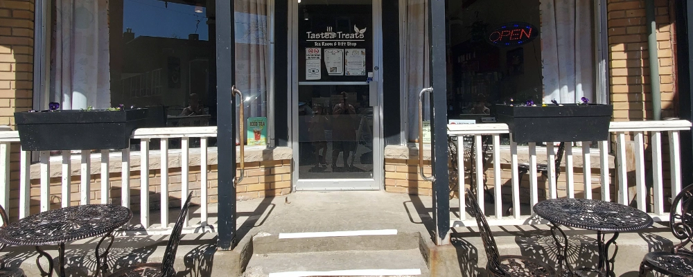 Front of tearoom.