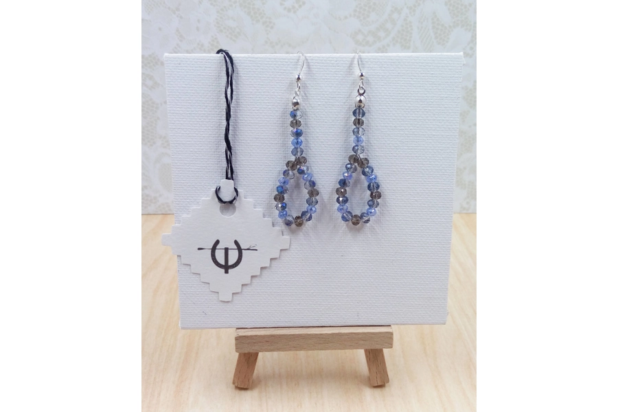 Blue and grey crystal d..