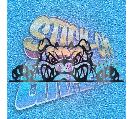 Hiding British Bulldog 001