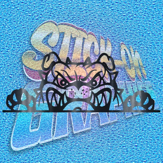 Hiding British Bulldog 001