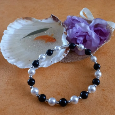 Black and White Bracelet Black and White Bracelet