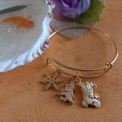 Expandable Christmas Bangle With 3 Charms - Snowflake, Christmas Tree, Christmas Stocking Expandable Christmas Bangle With 3 Charms - Snowflake, Christmas Tree, Christmas Stocking