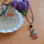Halloween Necklace - Smiling Pumpkin Wearing a Witches Hat Halloween Necklace - Smiling Pumpkin Wearing a Witches Hat