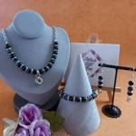 Laura Agate Necklace, Bracelet and Earrings Set - Black Laura Agate Necklace, Bracelet and Earrings Set - Black