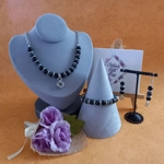 Laura Agate Necklace, Bracelet and Earrings Set - Black Laura Agate Necklace, Bracelet and Earrings Set - Black