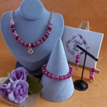 Laura Agate Necklace, Bracelet and Earrings Set - Fuschia Laura Agate Necklace, Bracelet and Earrings Set - Fuschia