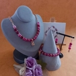 Laura Agate Necklace, Bracelet and Earrings Set - Fuschia Laura Agate Necklace, Bracelet and Earrings Set - Fuschia