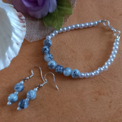 Marble Effect Earrings and Bracelet Set Marble Effect Earrings and Bracelet Set