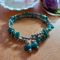 Memory Wire Natural Chip Bangle - Turquoise