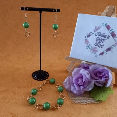 Mobius Miracle Bracelet and Earrings Set - Champagne & Green Mobius Miracle Bracelet and Earrings Set - Champagne & Green