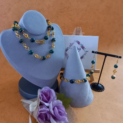 Stephanie Necklace, Bracelet and Earrings Set - Synthetic Chrysocalla Stephanie Necklace, Bracelet and Earrings Set - Synthetic Chrysocalla