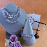 Talia Gemstone Chips Necklace, Bracelet and Earrings Set - Light Amethyst Talia Gemstone Chips Necklace, Bracelet and Earrings Set - Light Amethyst