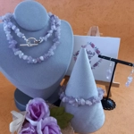 Talia Gemstone Chips Necklace, Bracelet and Earrings Set - Light Amethyst Talia Gemstone Chips Necklace, Bracelet and Earrings Set - Light Amethyst