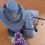Talia Gemstone Chips Necklace, Bracelet and Earrings Set - Smokey Quartz Talia Gemstone Chips Necklace, Bracelet and Earrings Set - Smokey Quartz
