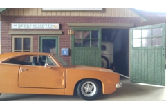 Woodville Garage G Scale