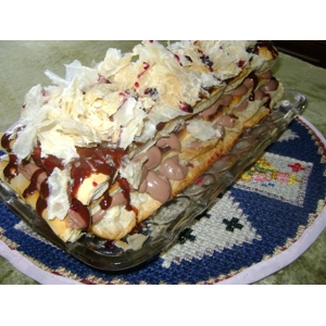 Mille feuilles cu ciocolata si coulis de afine