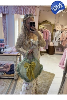 Green and gold bow love hear..