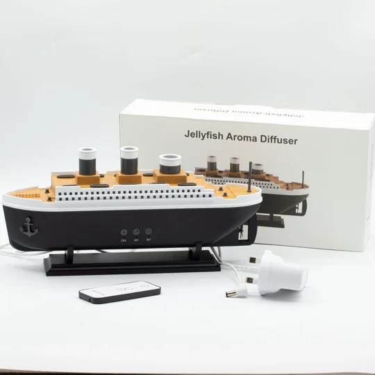 Ship Model Puff Effect Aroma Diffuser with Colour-Changing LED