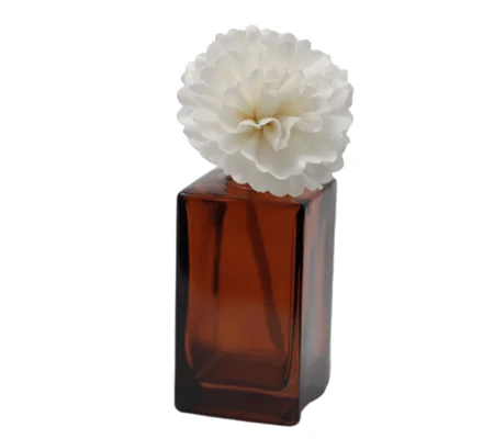 Natural Diffuser Flowers â€“ Medium Carnation on String