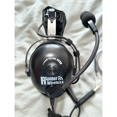 R SPIDER WIRELESS Pilot Aviation Headset - SW-100A - 158145 Used R SPIDER WIRELESS Pilot Aviation Headset - SW-100A - 158145 Used