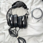 R SPIDER WIRELESS Pilot Aviation Headset - SW-100A - 158145 Used R SPIDER WIRELESS Pilot Aviation Headset - SW-100A - 158145 Used
