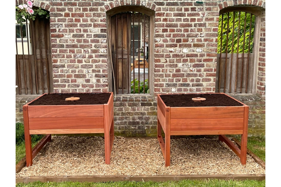 Moestuintafel by Les Po.. Moestuintafel by Les Po..