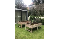 Moestuintafel met serre by Les Potagers de Thomas