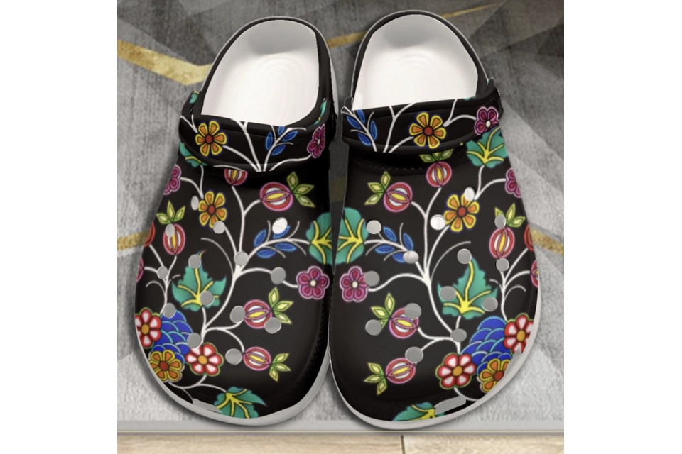 Mens Ojibwe floral EVA clogs
