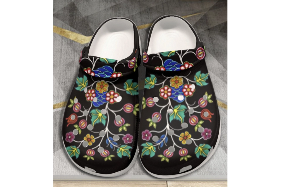 Women’s Ojibwe floral EVA clogs