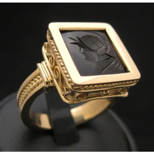 Spartan Warrior Signet Ring Onyx 18KT Gold