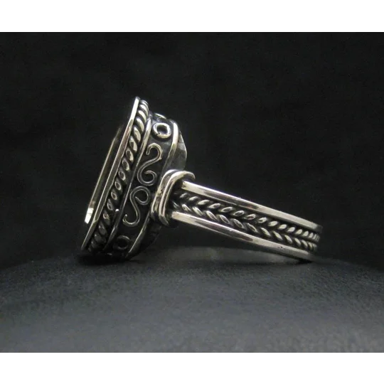 Roman Warrior Signet Ring - Onyx