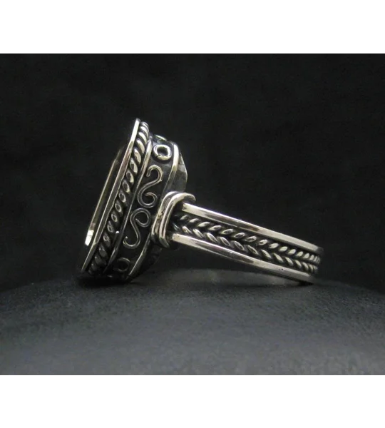 Roman Warrior Signet Ring - Onyx