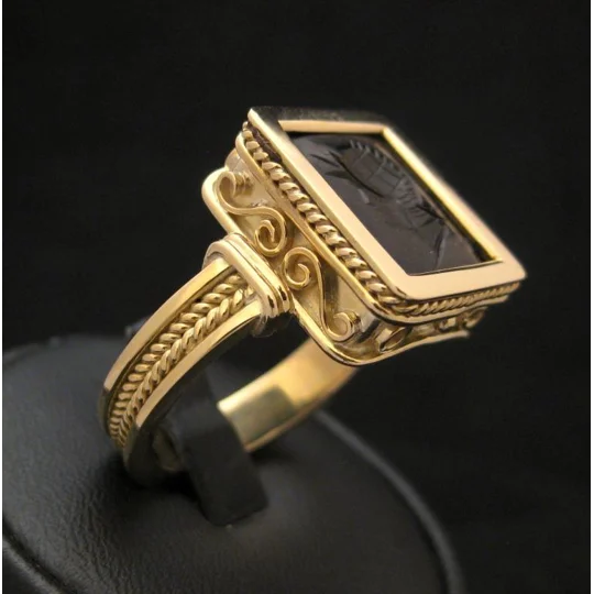 Spartan Warrior Signet Ring Onyx 18KT Gold